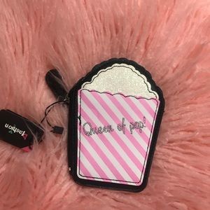 ✨✨Queen of Pop coin purse 👛 SOLD